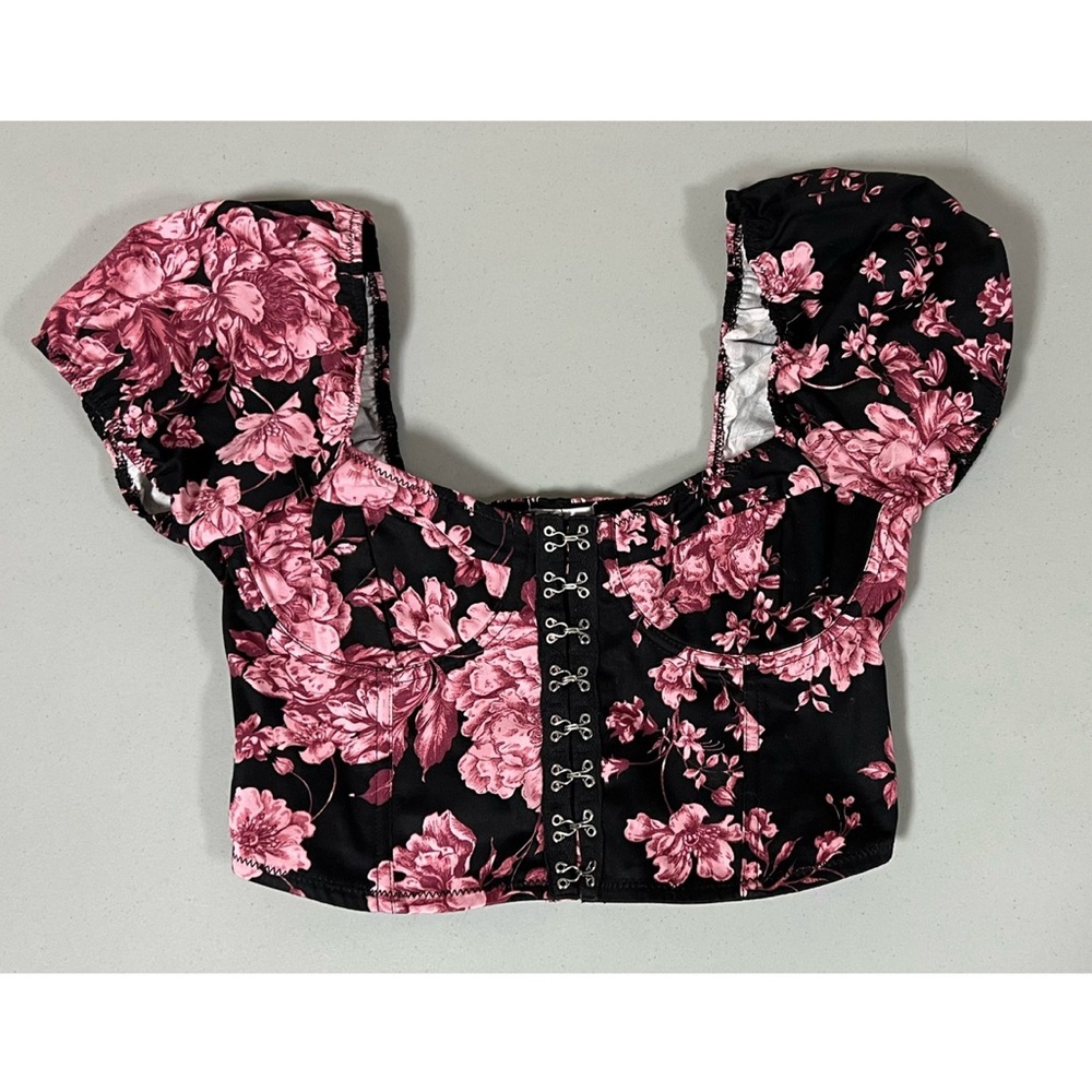 West of Melrose Black Floral Short Sleeve Corset Crop Top Shirt Blouse Size XS🌸✨ - Picture 2 of 4